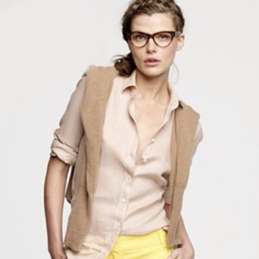 GAP beige open front sweater vest